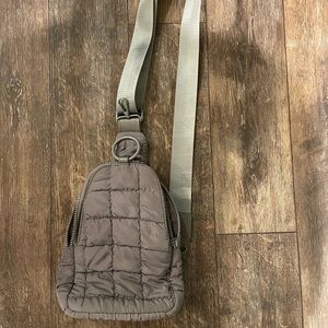 Urban Expressions Quilted Crossbody Bag in Grey